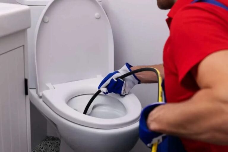 Read more about the article How to Handle Toilet Commode Overflow: Plumbing Solution by Online Plumber in Jamnagar