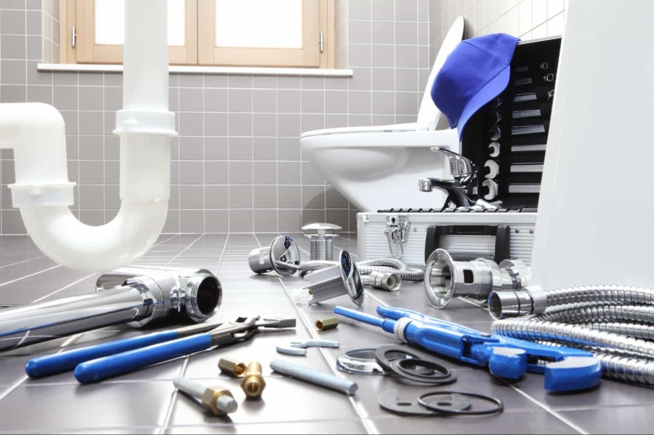 Read more about the article Top 5 Plumbing Problems Solved Without Leaving Your Couch