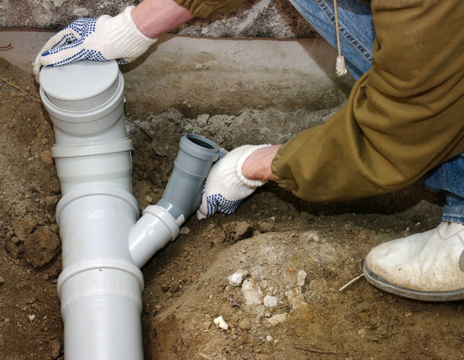 Read more about the article How to Clear the Main Drain Line in Your Home