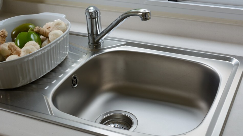 You are currently viewing Don’t Let Your Sink Troubles Get You Down! 6 Effective Tips for Repairing Your Sink
