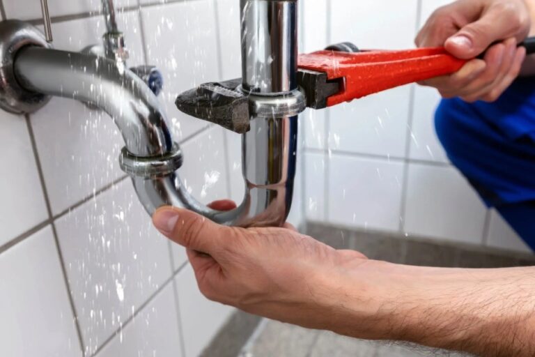 Read more about the article Five Indicators You May Need Plumbing Services 